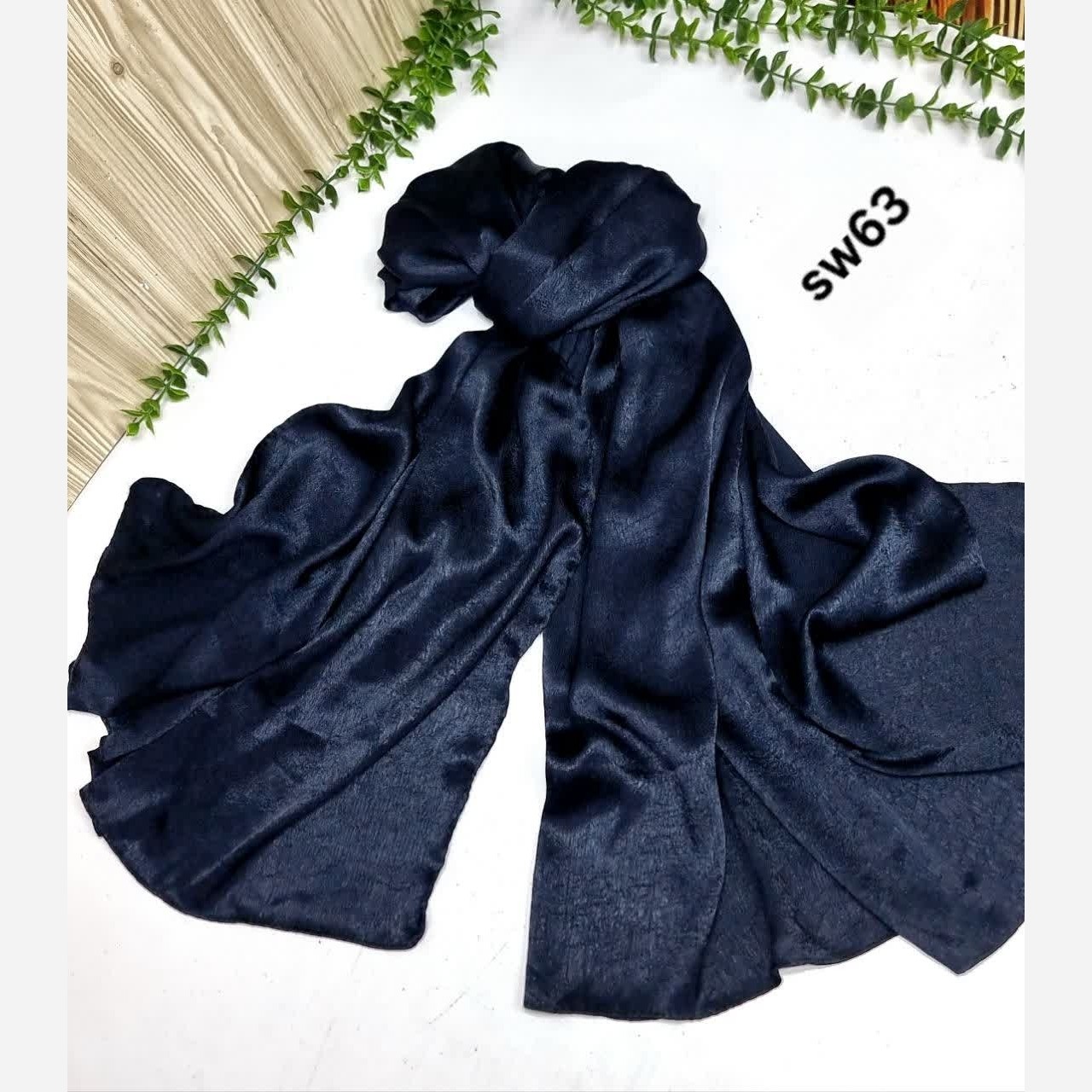 شال مجلسی ساده زنانه جنس ابریشم